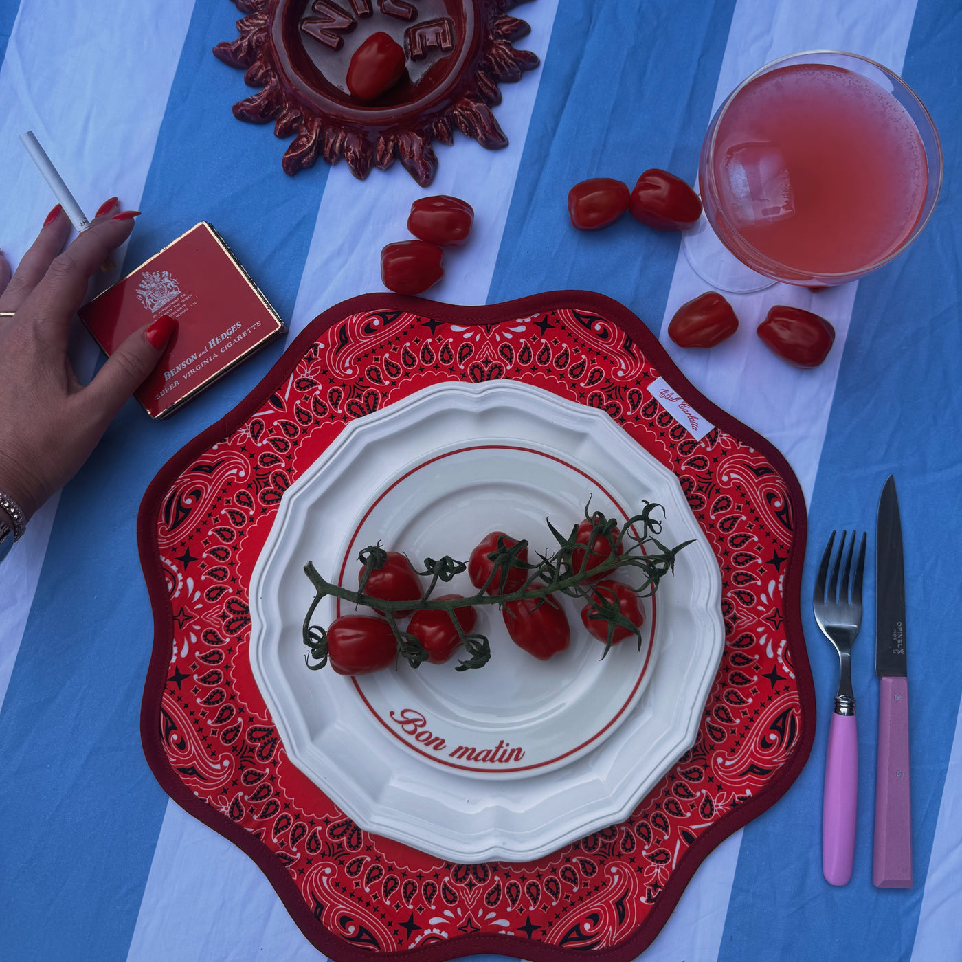 Set of 2 two sided Lily Paisley placemats red/blue