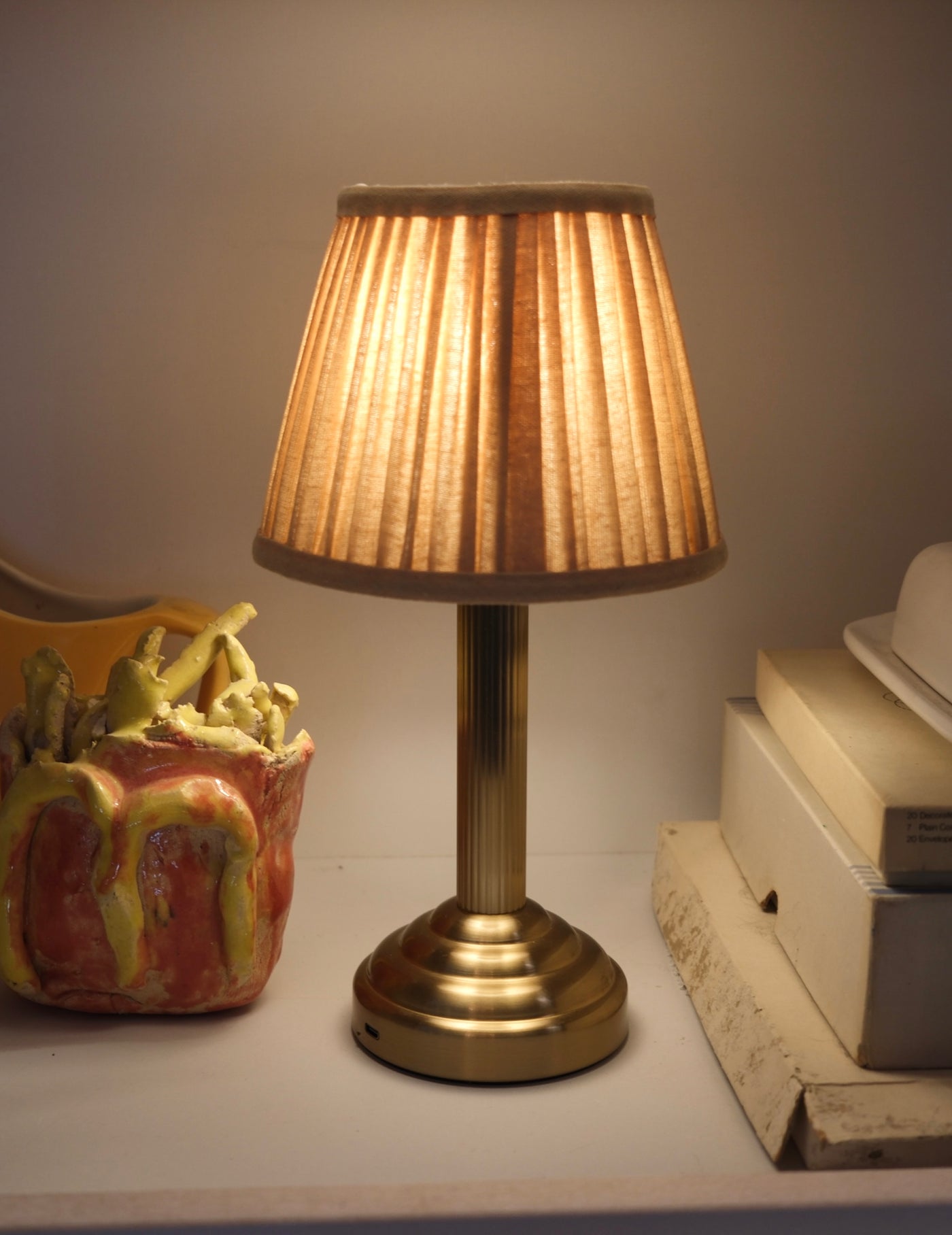 Numi lamp sand