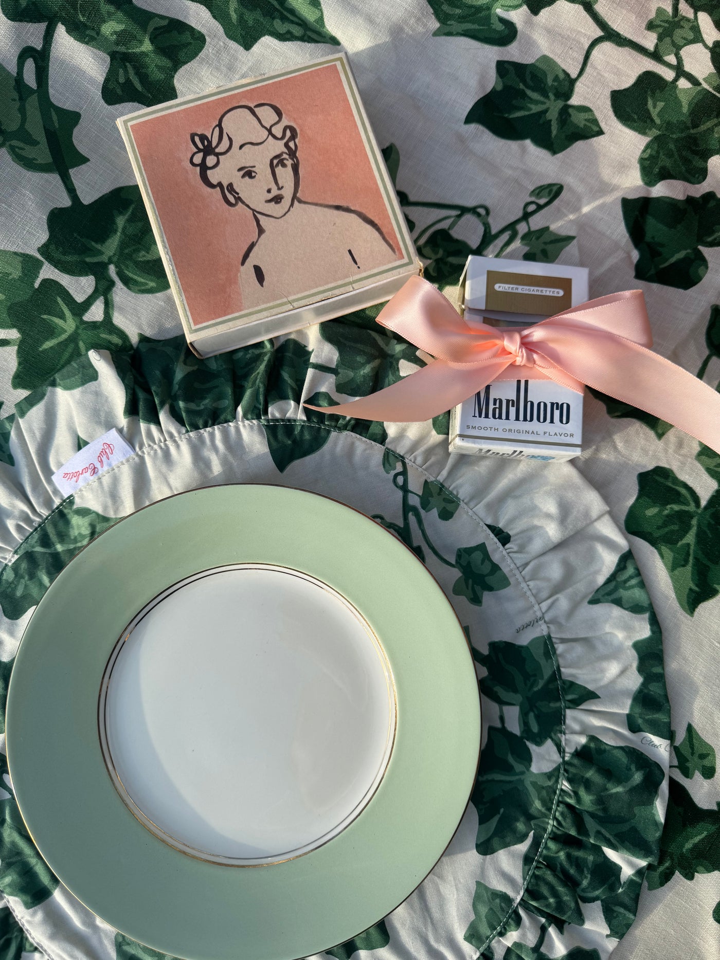 PRE ORDER Maisie tablecloth Green Ivy 350 x 150 cm los