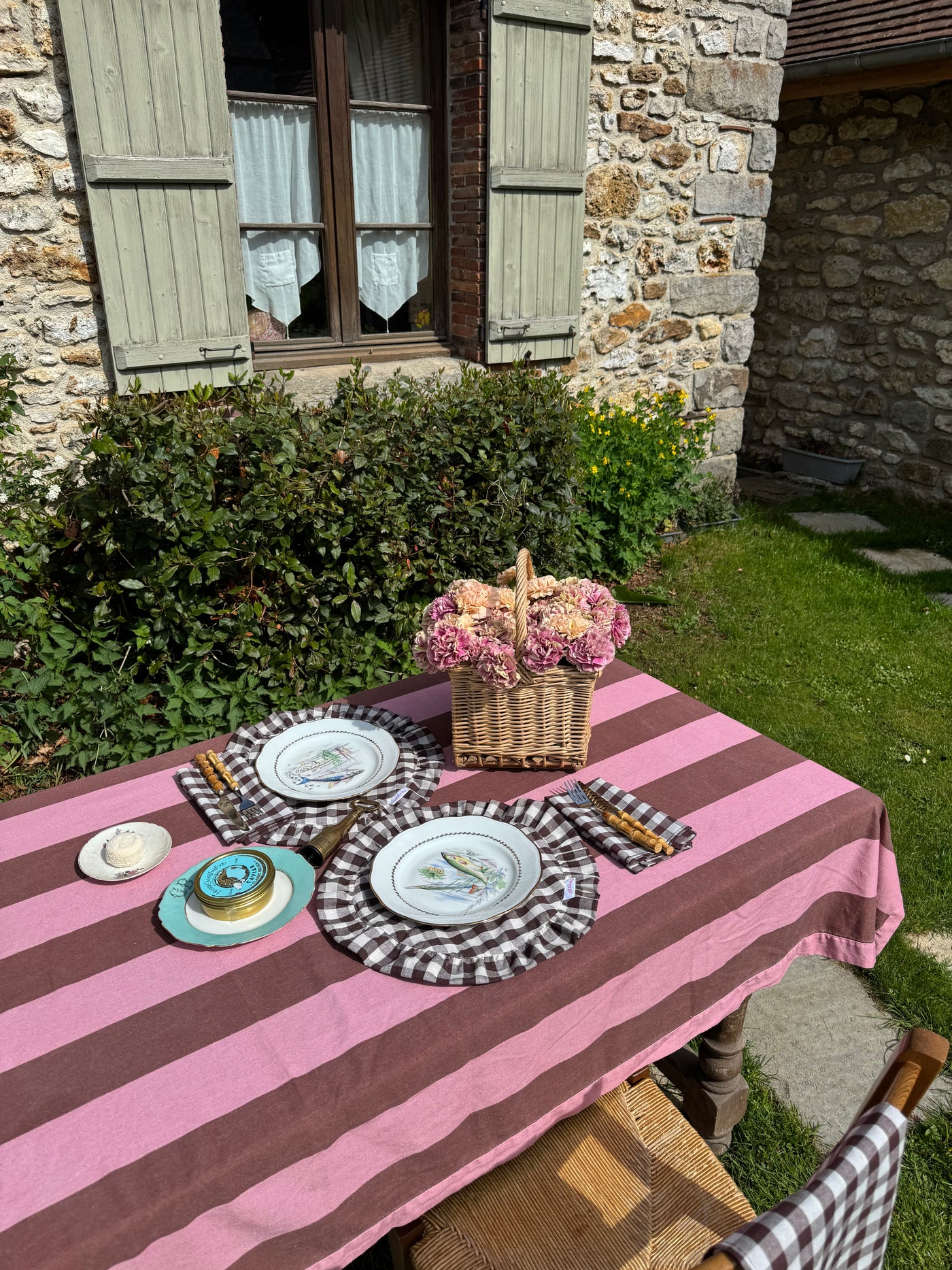 Tony tablecloth pink brown stripes