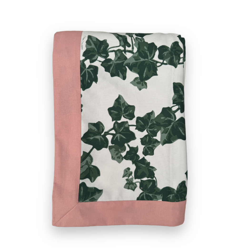 Maisie tablecloth Green Ivy 350 x 150 cm