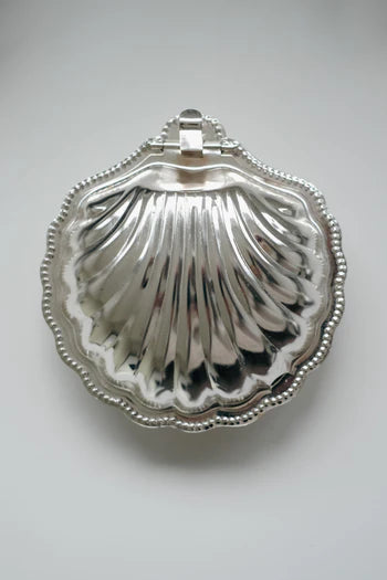 Pair of vintage Shell dishes