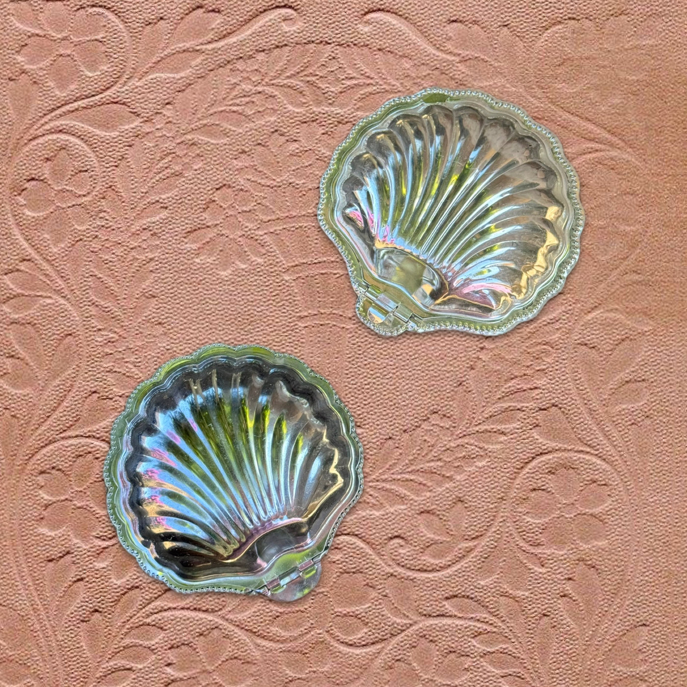 Pair of vintage Shell dishes